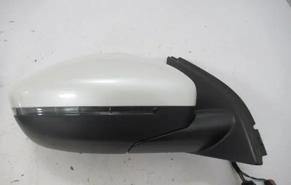Peugeot 308 Front door electric wing mirror KWED