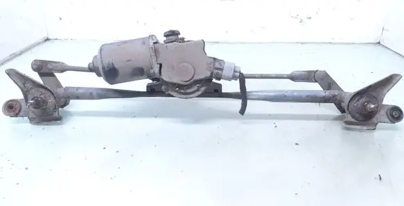 Front wiper linkage and motor