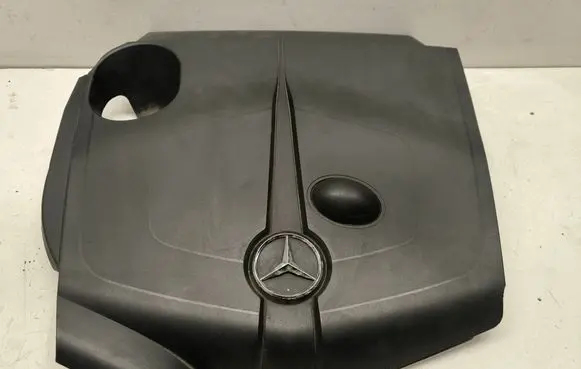 Mercedes-Benz CLA C117 X117 W117 Engine cover (trim) A6510109815
