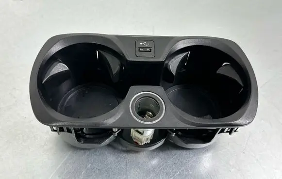 BMW 3 G20 G21 Cup holder front 6806803 83329001 870135116