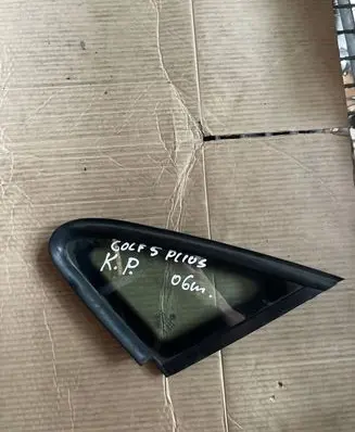 Volkswagen Golf Plus Front triangle window/glass 