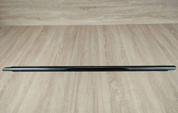 BMW X6 G06 Front door glass trim molding 7446191
