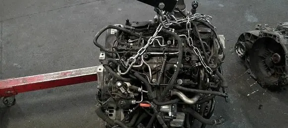 Seat Alhambra (Mk2) Engine swap CFF827219