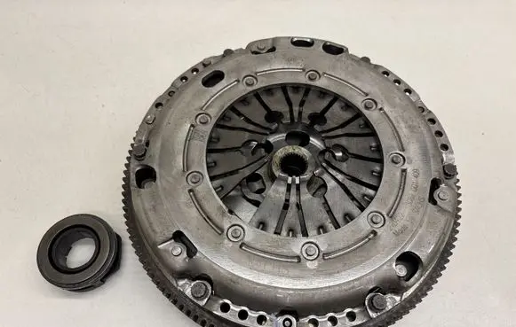 Volkswagen Touran I Clutch set kit 3082001409