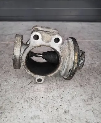 Toyota Hilux (AN10, AN20, AN30) EGR valve 258000L010