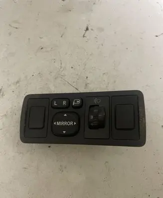 Toyota Avensis T250 Wing mirror switch 777669