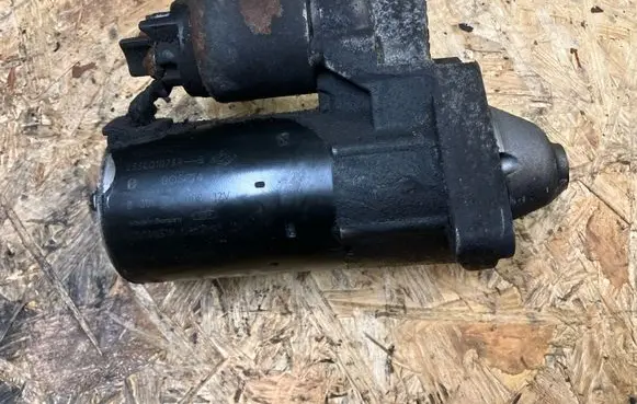 Nissan Juke I F15 Starter motor 233001073R 0001136008 RFNM11