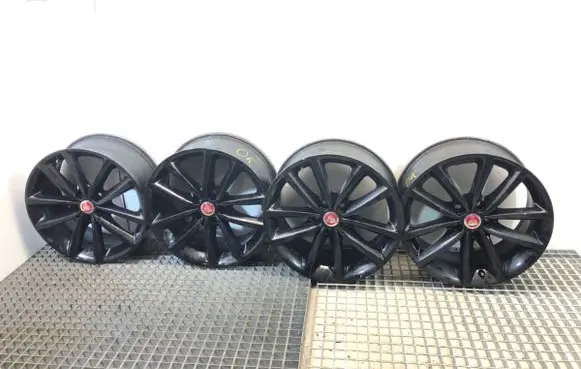 Jaguar F-Pace R17 alloy rim HK831007CA
