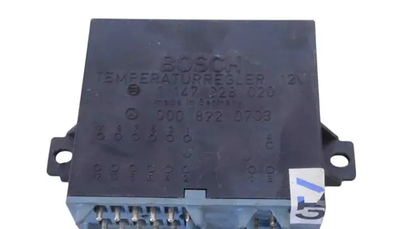 Mercedes-Benz S W126 Central body control module 0008220703