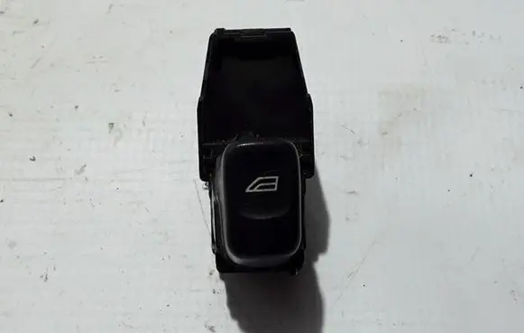 Volvo XC70 Electric window control switch 30658696