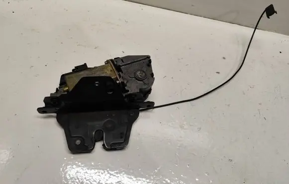 Tailgate/trunk/boot lock/catch/latch