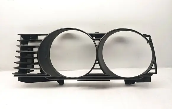 BMW 7 E32 Front bumper upper radiator grill 51138147910 23557610