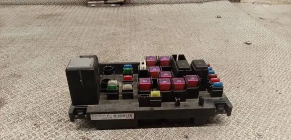 Subaru Forester SH Fuse module 82241SC020
