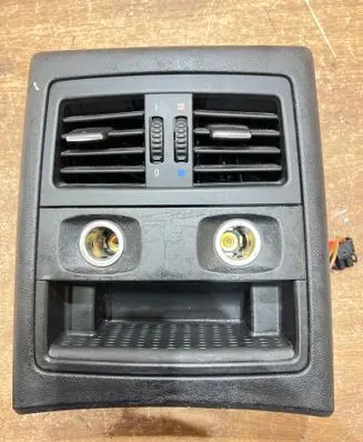 BMW 3 E90 E91 Rear air vent grill 7148760 58450713