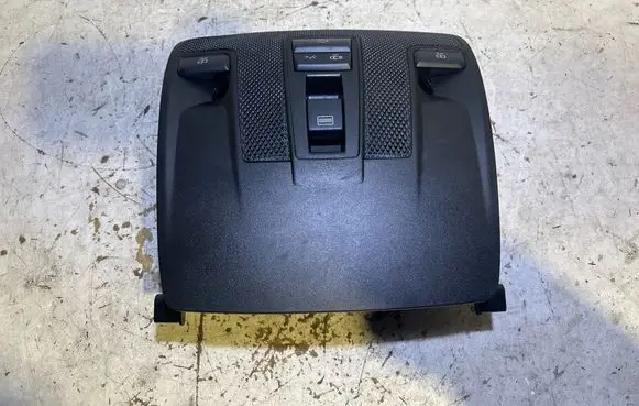 Mercedes-Benz A W176 Other interior light A0009001702 124850017007 1899002205