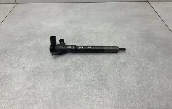 Volkswagen Golf VII Fuel injector 04L130277BD