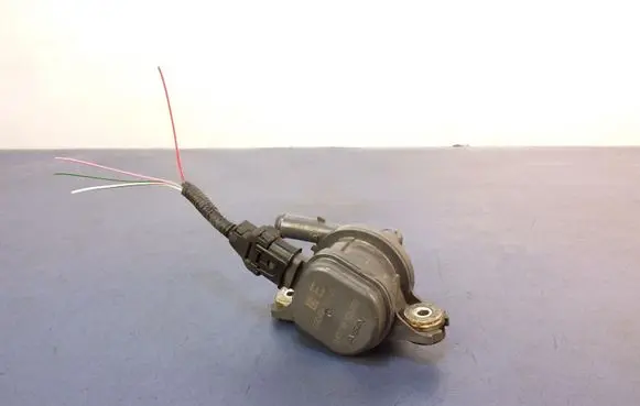 Toyota Corolla E210 E21 Water pump G9040-33050