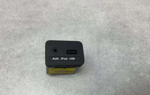 KIA Sportage USB socket connector 961103W500