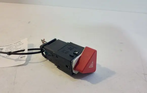 Volkswagen Golf Plus Hazard light switch 5M0953509A