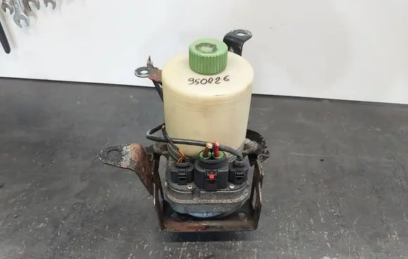 Skoda Fabia Mk2 (5J) Power steering pump 6Q0423156AB 6Q1423051BS 6Q2423051AG