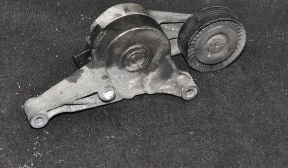 Volkswagen Transporter - Caravelle T5 Other engine bay part 03G903315C