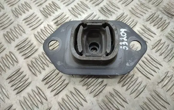 Nissan X-Trail T32 Engine mount bracket