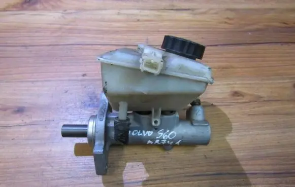 Volvo S60 Master brake cylinder 0751g 8646006