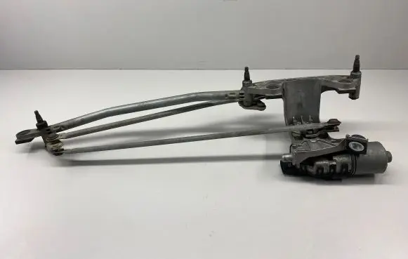 Ford C-MAX I Front wiper linkage and motor 3M5117508AA 0390241724