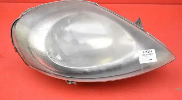 Opel Vivaro Headlight/headlamp 7700311372