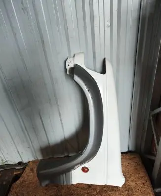 Mitsubishi Pajero Fender