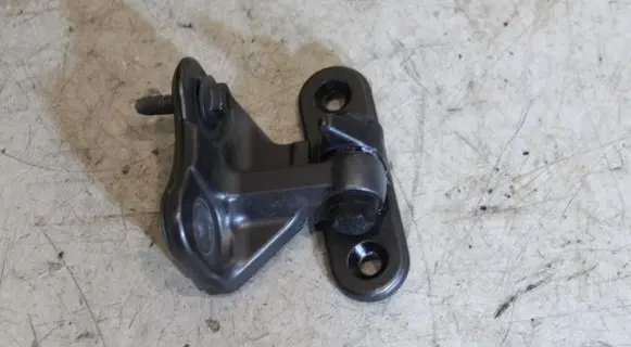 Mercedes-Benz A W176 Rear door upper hinge A046572