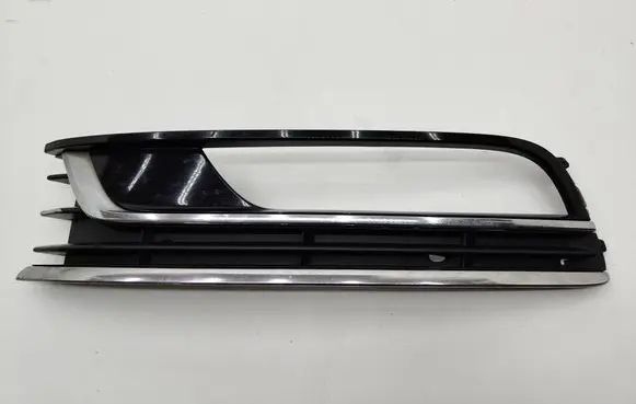 Volkswagen PASSAT B7 Front fog light trim/grill 3AA853665A
