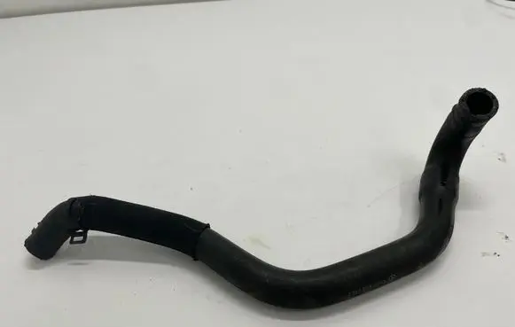 Mercedes-Benz CLA C117 X117 W117 Engine coolant pipe/hose A2465011258