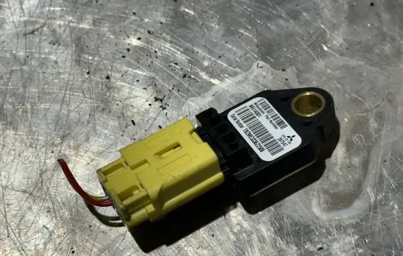 Citroen C-Crosser Airbag deployment crash/impact sensor 8651A001