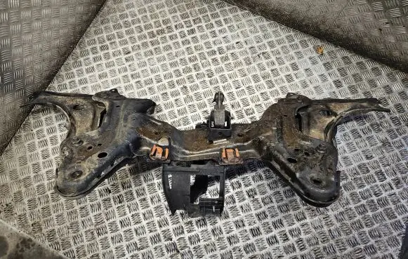 Peugeot 208 Front subframe