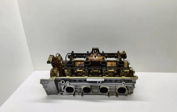 BMW 5 E60 E61 Engine head 750639011 7504477 11317504477