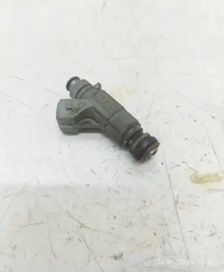Mercedes-Benz S W220 Fuel injector A1130780049