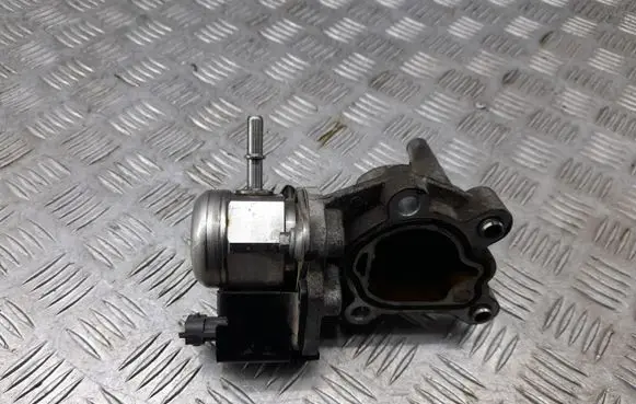 Ford Fusion II Fuel injection high pressure pump CJ5E9B374BC