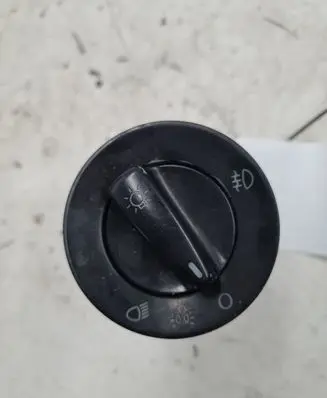 Volkswagen Golf IV Light switch 3B0941581