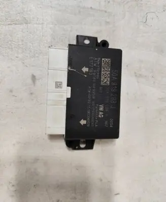 Audi Q3 F3 Parking PDC control unit/module 5QA919298J