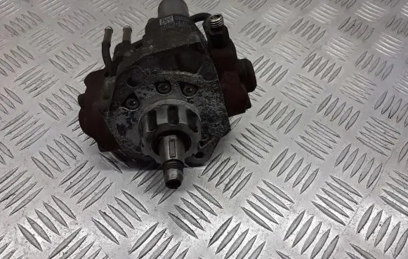 Toyota Avensis Verso Fuel injection high pressure pump 22100-0G010
