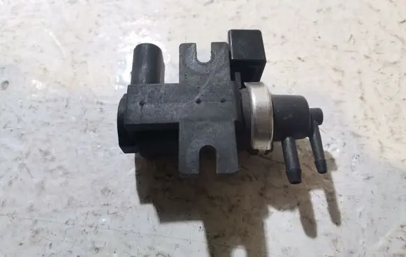 Audi A4 S4 B6 8E 8H Turbo solenoid valve 8E0906628A 72290330