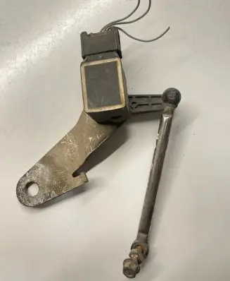 BMW 5 E60 E61 Front height sensor lever 1093697 020306