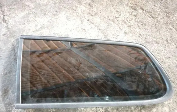 Volkswagen PASSAT B6 Rear side window 3C9845297