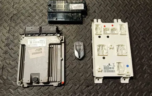 Maserati Quattroporte Engine ECU kit and lock set 670007174