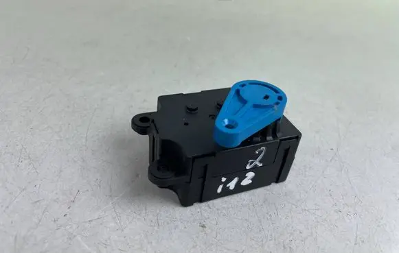 Subaru Impreza IV Air flap motor/actuator T1007073N