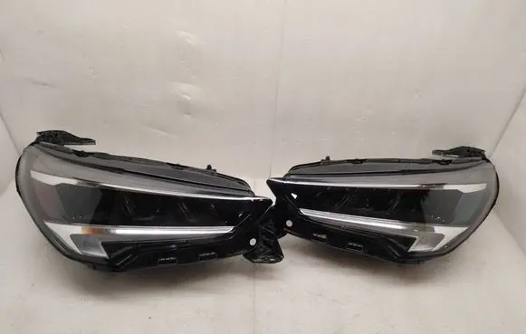 Opel Corsa F Headlights/headlamps set 9829522580 39162654 354261827