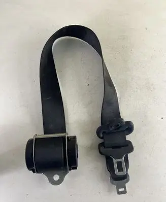 Mitsubishi Colt Rear seatbelt 602441500 603156000 MN108304XB