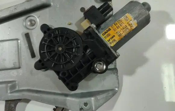 Saab 9-5 Front door window regulator motor 5184825