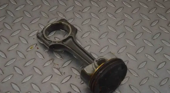 Maserati Ghibli Piston 326368